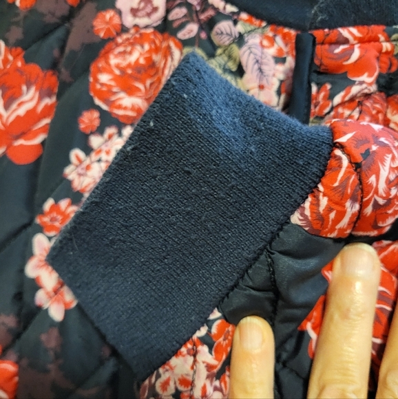 AKIRA Floral Quilted Jacket - Picture 4 of 11